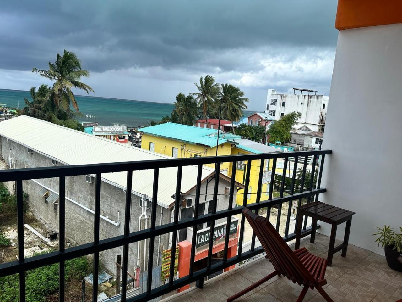 Enjoy Hotel Caye Caulker Exterior foto